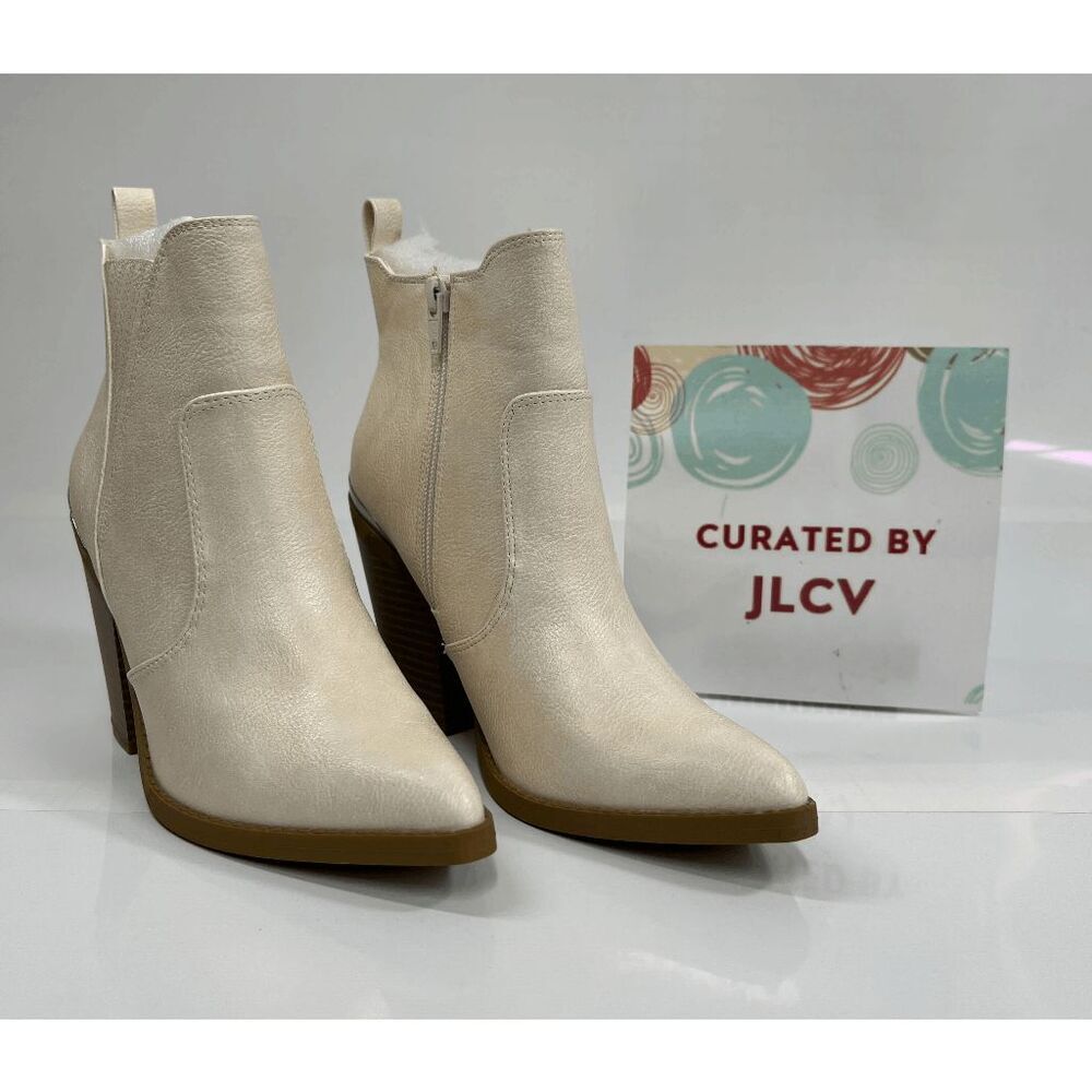 Sun + Stone Women's Abiigail Booties - White 7M